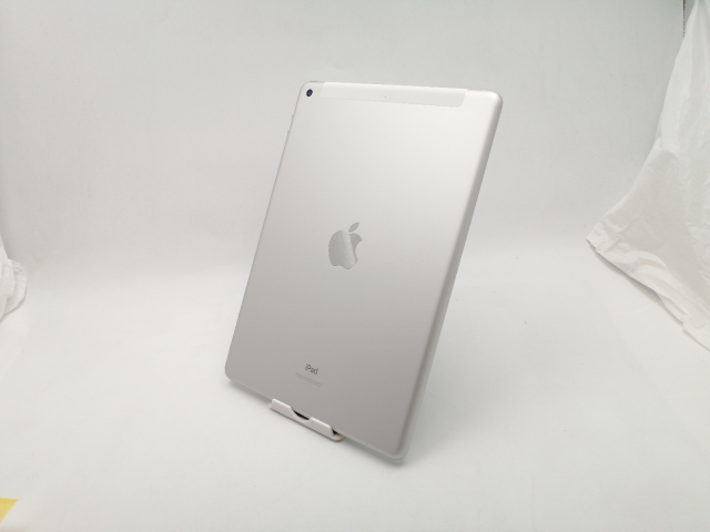 【中古】Apple au 【SIMロック解除済み】 iPad（第8世代/2020） 32GB シルバー MYMJ2J/A【ECセンター】保証期間１ヶ月【ランクA】