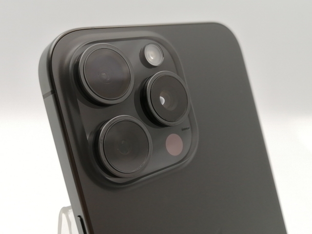 【中古】Apple 国内版 【SIMフリー】 iPhone 15 Pro Max 256GB ブラックチタニウム MU6P3J/A【ECセンター】保証期間１ヶ月【ランクA】_6