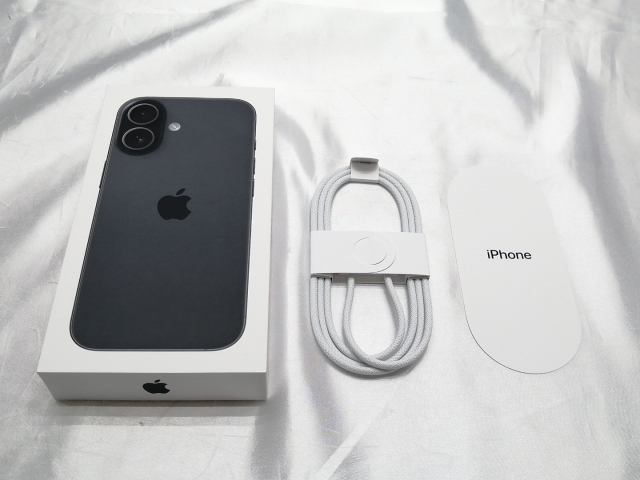 【未使用】Apple 国内版 【SIMフリー】 iPhone 17 256GB ブラック MG674J/A【ECセンター】保証期間３ヶ月