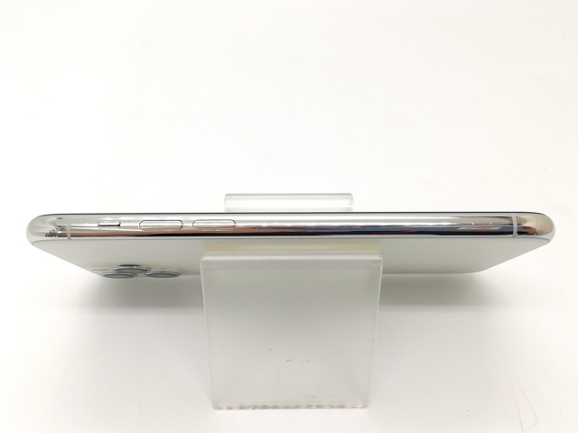 【中古】Apple SoftBank 【SIMロック解除済み】 iPhone 11 Pro 64GB シルバー MWC32J/A【秋葉4号】保証期間１ヶ月【ランクC】_3