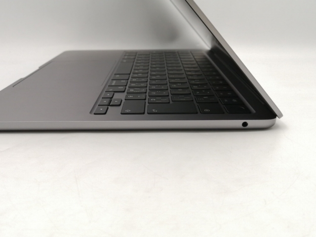 中古】Apple MacBook Air 13インチ M2(CPU:8C/GPU:8C) 8GB/256GB