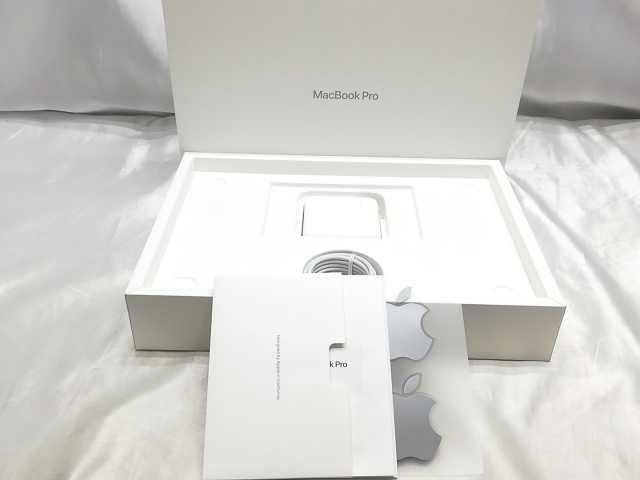 【中古】Apple MacBook Pro 13インチ M1(CPU:8C/GPU:8C) 8GB/512GB スペースグレイ MYD92J/A (M1・2020)【ECセンター】保証期間１ヶ月【ランクA】