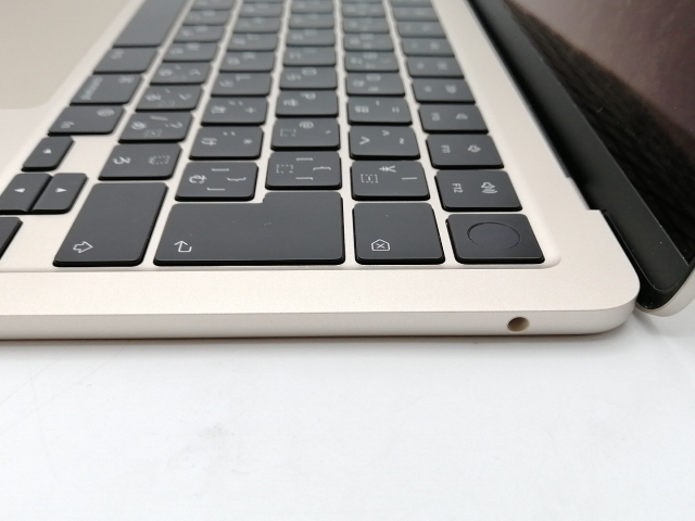 【中古】Apple MacBook Air 13インチ M2(CPU:8C/GPU:10C) 8GB/512GB スターライト MLY23J/A (M2,2022)【ECセンター】保証期間１ヶ月【ランクB】_4
