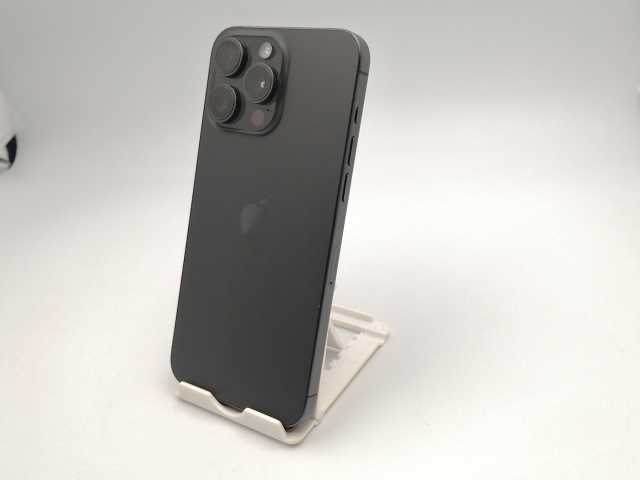 【中古】Apple 国内版 【SIMフリー】 iPhone 15 Pro Max 256GB ブラックチタニウム MU6P3J/A【ECセンター】保証期間１ヶ月【ランクB】