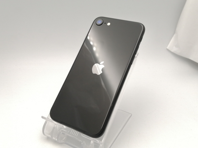 【中古】Apple au 【SIMロック解除済み】 iPhone SE（第2世代） 64GB ブラック MHGP3J/A（後期型番）【ECセンター】保証期間１ヶ月【ランクA】