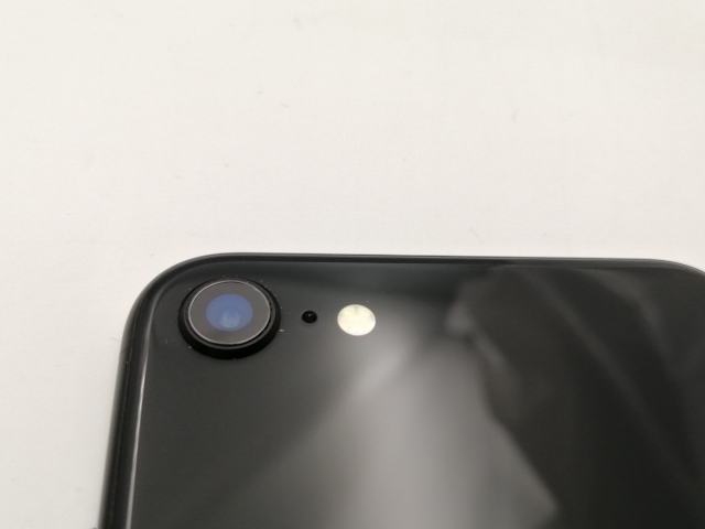 【中古】Apple au 【SIMロック解除済み】 iPhone SE（第2世代） 64GB ブラック MHGP3J/A（後期型番）【ECセンター】保証期間１ヶ月【ランクB】_6