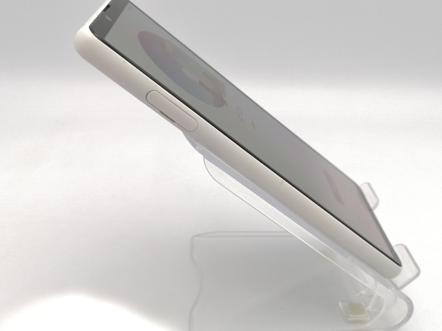 【中古】SONY docomo 【SIMロックあり】 Xperia 10 III ホワイト 6GB 128GB SO-52B【ECセンター】保証期間１ヶ月【ランクC】_4