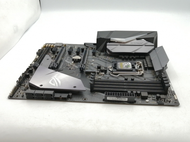 【中古】ASUS ROG STRIX Z370-F GAMING Z370/LGA1151/ATX【ECセンター】保証期間１週間