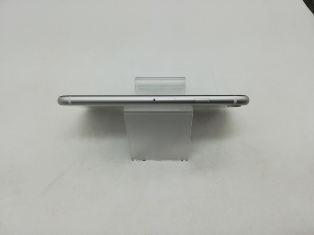 【中古】Apple SoftBank 【SIMロック解除済み】 iPhone SE（第2世代） 128GB ホワイト MXD12J/A【秋葉本店】保証期間１ヶ月【ランクC】_4