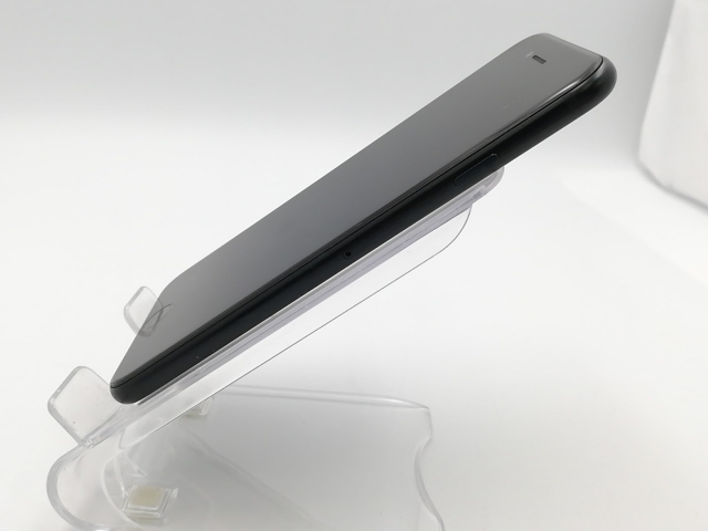 中古】Apple au 【SIMフリー】 iPhone SE（第3世代） 64GB 