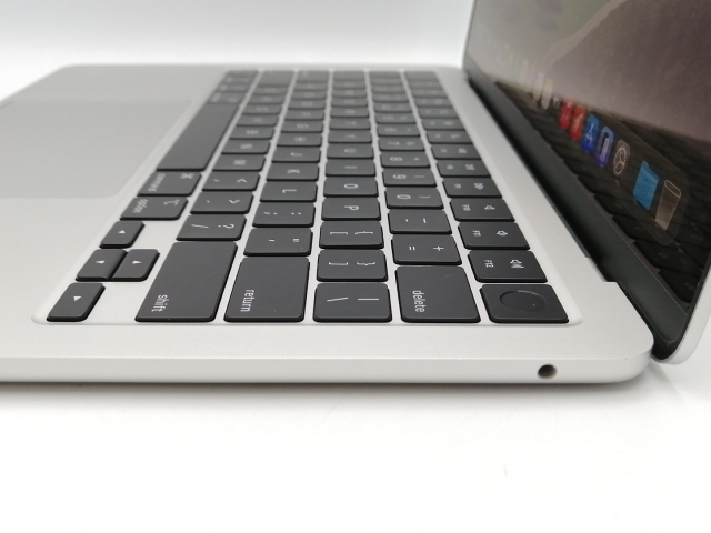 中古】Apple MacBook Air 13インチ CTO (M2,2022) シルバー M2(CPU:8C
