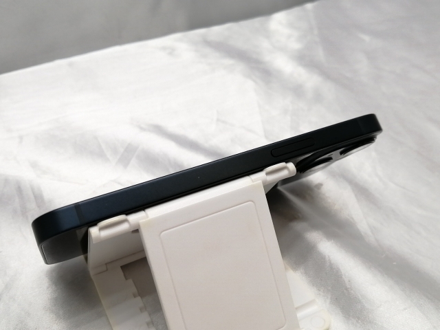 【中古】Apple docomo 【SIMフリー】 iPhone 13 mini 128GB ミッドナイト MLJC3J/A【ECセンター】保証期間１ヶ月【ランクB】_3