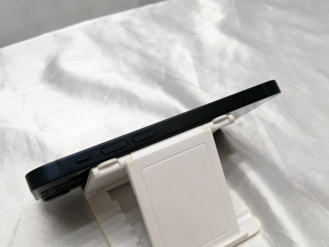 【中古】Apple docomo 【SIMフリー】 iPhone 13 mini 128GB ミッドナイト MLJC3J/A【ECセンター】保証期間１ヶ月【ランクB】_5