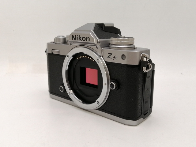 【中古】Nikon Nikon Z fc ボディ シルバー【新宿2】保証期間１ヶ月【ランクB】