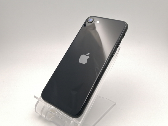 【中古】Apple au 【SIMフリー】 iPhone SE（第3世代） 64GB ミッドナイト MMYC3J/A【ECセンター】保証期間１ヶ月【ランクC】