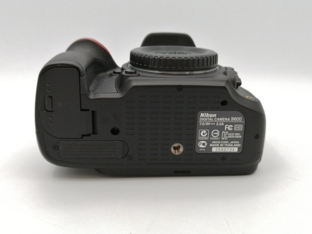 【中古】Nikon D600 ボディ【ECセンター】保証期間１ヶ月【ランクA】_1