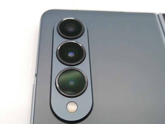 【中古】SAMSUNG au 【SIMフリー】 Galaxy Z Fold4 12GB 256GB SCG16 グレイグリーン【ECセンター】保証期間１ヶ月【ランクB】_6