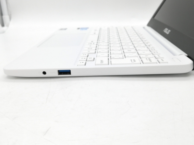 【中古】ASUS E203MA E203MA-4000W パールホワイト【Celeron N4000 4G 64G(eMMC) WiFi 11LCD(1366x768)】【DS秋葉】保証期間１ヶ月【ランクB】
