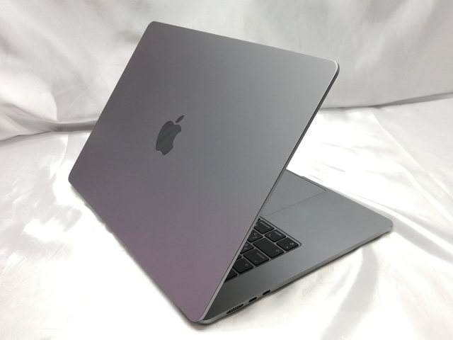 中古】Apple MacBook Air 15インチ M2(CPU:8C/GPU:10C) 8GB/256GB 
