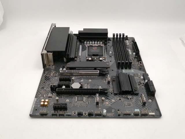 【中古】ASRock Z790 PG Lightning Z790(DDR5)/LGA1700/ATX【ECセンター】保証期間１週間