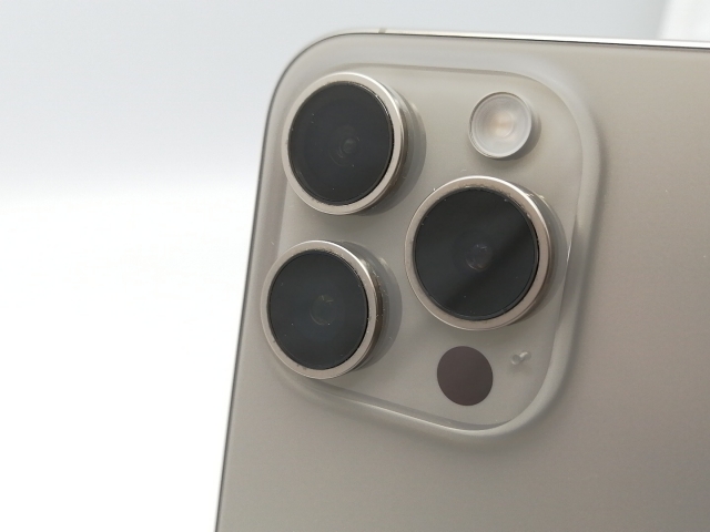 【中古】Apple 国内版 【SIMフリー】 iPhone 15 Pro 128GB ナチュラルチタニウム MTU93J/A【ECセンター】保証期間１ヶ月【ランクB】_6