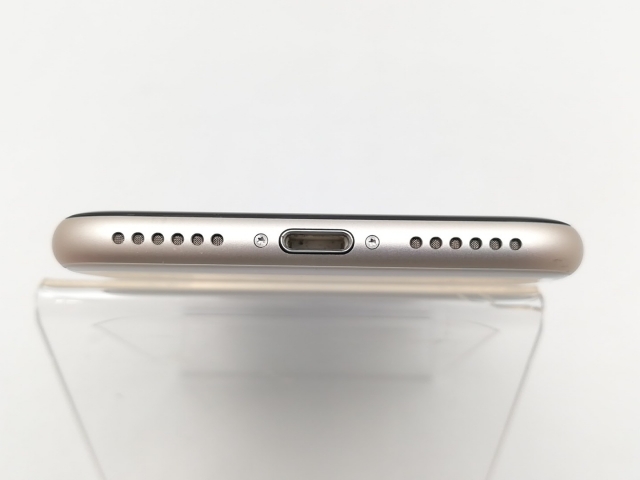 【中古】Apple 国内版 【SIM無償性】 iPhone SE（第3時人） 64GB はやりっ子ともし火 MMYD3J/A【EC真っただ中】言いはなつ継続期間１ヶ月【位置づけるC】