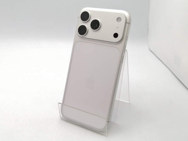 【中古】Apple docomo 【SIMフリー】 iPhone 17 Pro Max 2TB シルバー MFYJ4J/A【ECセンター】保証期間１ヶ月【ランクA】