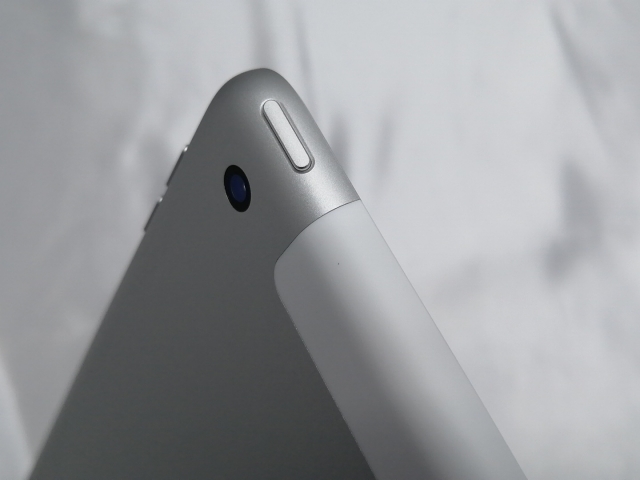 【中古】Apple au 【SIMロック解除済み】 iPad（第8世代/2020） 32GB シルバー MYMJ2J/A【ECセンター】保証期間１ヶ月【ランクB】_3