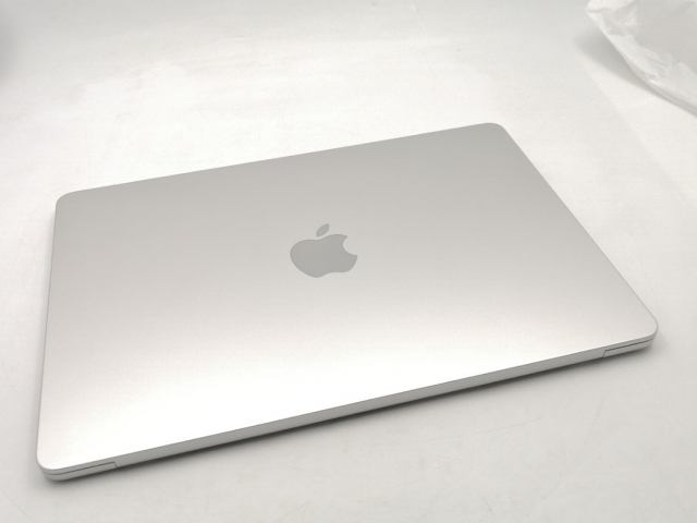 【中古】Apple MacBook Air 13インチ CTO (M2,2022) シルバー M2(CPU:8C/GPU:10C)/16G/512G/35W AC(USB-Cx2)【ECセンター】保証期間１ヶ月【ランクB】
