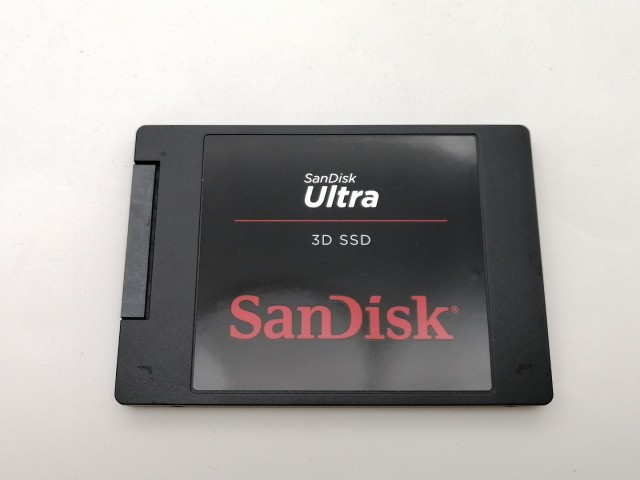 【中古】SanDisk Ultra3D(SDSSDH3-4T00-J25) 4TB/6GbpsSATA【ECセンター】保証期間１週間