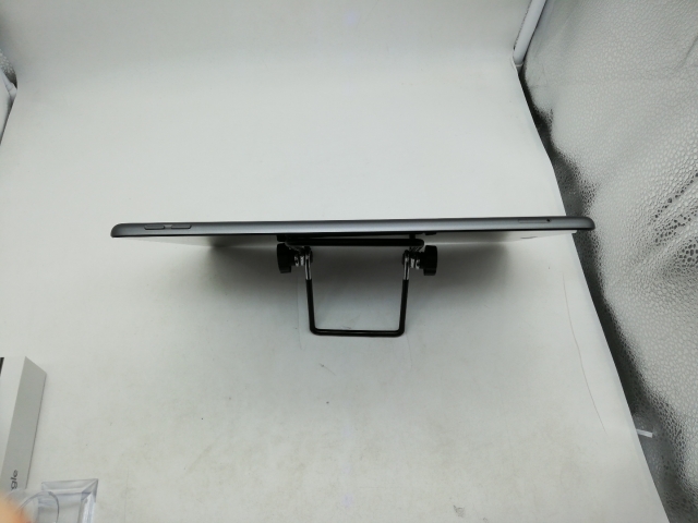 【中古】Apple au 【SIMロック解除済み】 iPad（第8世代/2020） 32GB スペースグレイ MYMH2J/A【秋葉本店】保証期間１ヶ月【ランクB】_3