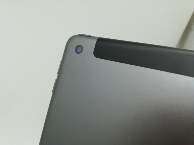 【中古】Apple au 【SIMロック解除済み】 iPad（第8世代/2020） 32GB スペースグレイ MYMH2J/A【秋葉本店】保証期間１ヶ月【ランクB】_6