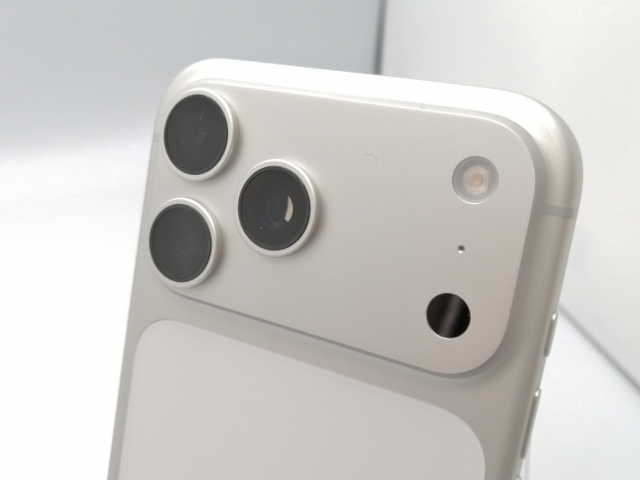 【中古】Apple 国内版 【SIMフリー】 iPhone 17 Pro Max 256GB シルバー MFY84J/A【ECセンター】保証期間１ヶ月【ランクA】_6