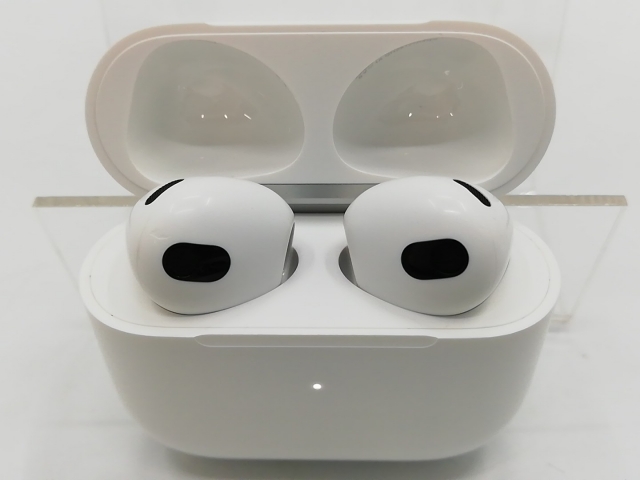 Apple AirPods (第3世代) MME73J/A MagSafe対応 楽天市場】MagSafe充電
