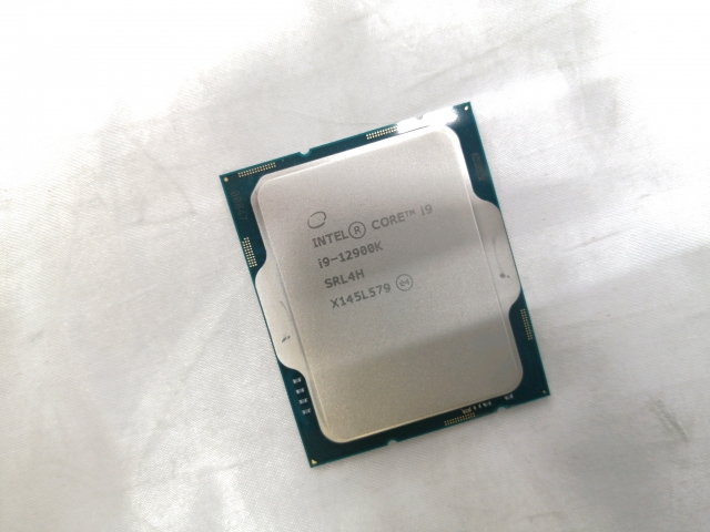 【中古】Intel Core i9-12900K(3.2GHz) Box LGA1700/16C(P:8C/E:8C)/24T/L3 30M/UHD770/PBP125W【ECセンター】保証期間１週間