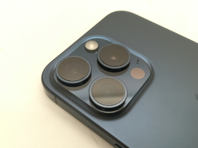 【中古】Apple 国内版 【SIMフリー】 iPhone 15 Pro 128GB ブルーチタニウム MTUA3J/A【静岡】保証期間１ヶ月【ランクB】_6