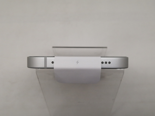 【未使用】Apple docomo 【SIMフリー】iPhone 16e 128GB ホワイト MD1R4J/A【静岡】保証期間３ヶ月_5