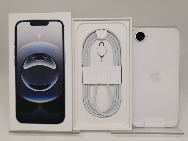 【未使用】Apple docomo 【SIMフリー】iPhone 16e 128GB ホワイト MD1R4J/A【静岡】保証期間３ヶ月_8