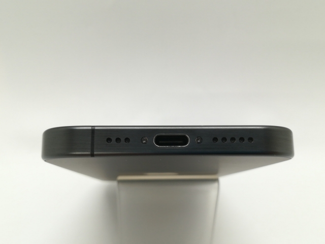 【中古】Apple 国内版 【SIMフリー】 iPhone 15 Pro 128GB ブラックチタニウム MTU73J/A【静岡】保証期間１ヶ月【ランクB】_4