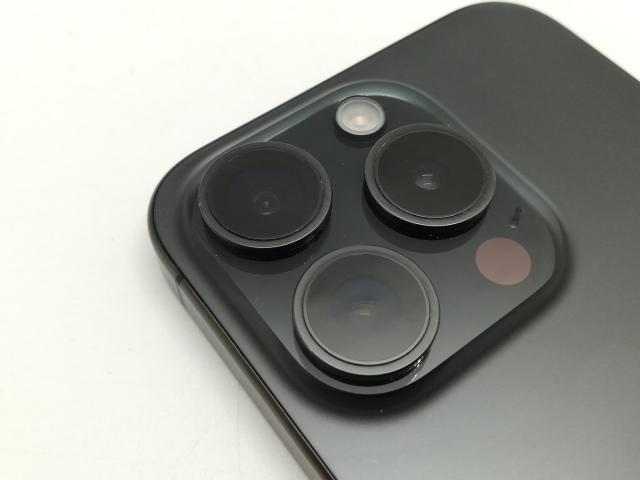 【中古】Apple 国内版 【SIMフリー】 iPhone 15 Pro 128GB ブラックチタニウム MTU73J/A【静岡】保証期間１ヶ月【ランクB】_6