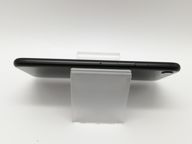 【中古】Apple au 【SIMロック解除済み】 iPhone SE（第2世代） 64GB ブラック MHGP3J/A（後期型番）【府中ル・シーニュ】保証期間１ヶ月【ランクB】_3