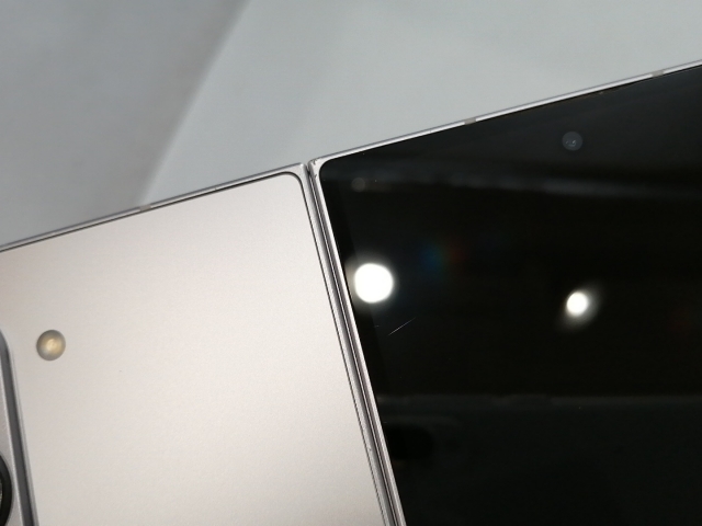 【中古】【赤ロム保証あり】SAMSUNG au 【SIMフリー】 Galaxy Z Fold6 シルバーシャドウ 12GB 256GB SCG28【静岡】保証期間１ヶ月【ランクB】_8