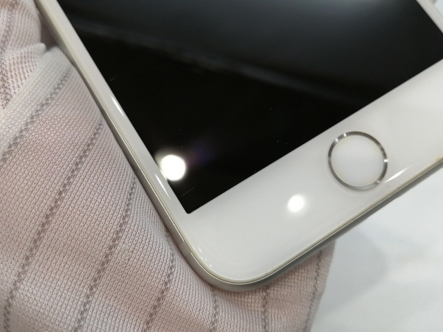 【中古】Apple SoftBank 【SIMロック解除済み】 iPhone 8 64GB シルバー MQ792J/A【浜松駅前】保証期間１ヶ月【ランクB】_3