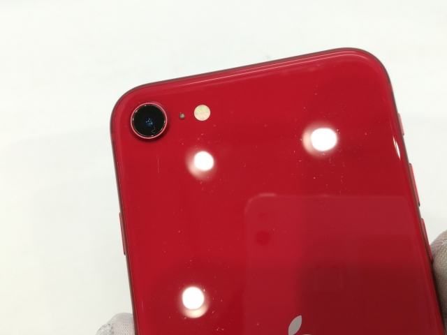 【中古】Apple docomo 【SIMロック解除済み】 iPhone SE（第2世代） 64GB (PRODUCT)RED MX9U2J/A【浜松駅前】保証期間１ヶ月【ランクB】