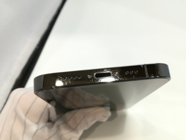 【中古】Apple au 【SIMフリー】 iPhone 13 Pro 256GB グラファイト MLUN3J/A【浜松駅前】保証期間１ヶ月【ランクC】_4