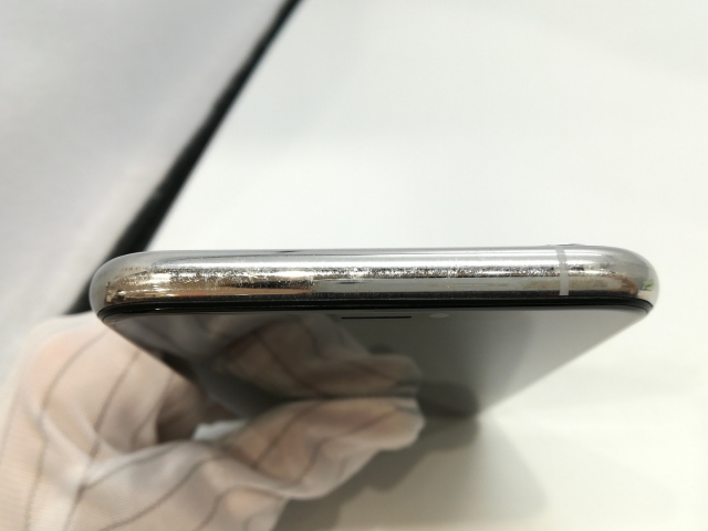 中古】Apple docomo 【SIMロック解除済み】 iPhone XS 512GB シルバー