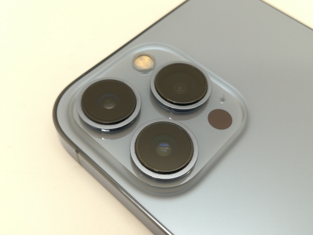 【中古】Apple SoftBank 【SIMフリー】 iPhone 13 Pro Max 1TB シエラブルー MLKK3J/A【静岡】保証期間１ヶ月【ランクC】_6