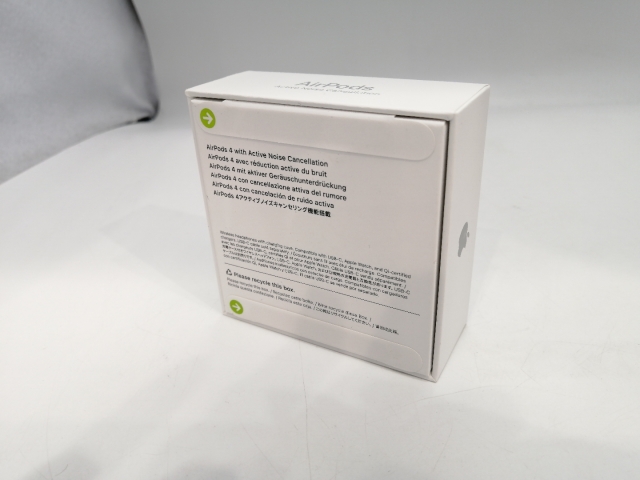 未使用】Apple AirPods 4 アクティブノイズキャンセリング搭載モデル