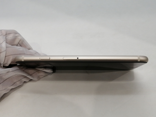 【中古】Apple SoftBank 【SIMフリー】 iPhone SE（第3世代） 128GB スターライト MMYG3J/A【浜松駅前】保証期間１ヶ月【ランクB】_4