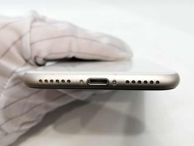 【中古】Apple SoftBank 【SIMフリー】 iPhone SE（第3世代） 128GB スターライト MMYG3J/A【浜松駅前】保証期間１ヶ月【ランクB】_5
